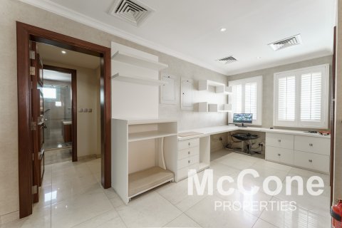 Vila v Meadows, Dubai, SAE 4 ložnice, 387.41 m² Č.: 587572 - fotografie 18