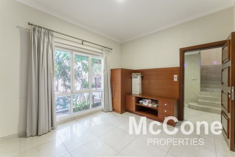 Vila v Meadows, Dubai, SAE 4 ložnice, 387.41 m² Č.: 587572 - fotografie 10