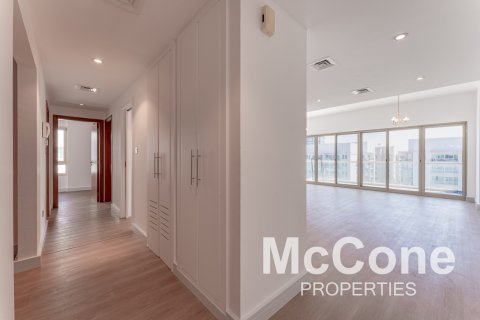 Greens, Dubai, BAE’de kiralık daire 2 yatak odası, 119.01 m&sup2; No 587570 - fotoğraf 13