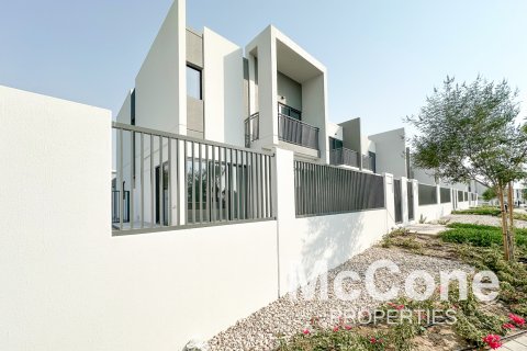 Shtëpi në qytet në Dubai Land, Dubai, Emiratet e Bashkuara Arabe 4 dhoma gjumi, 244.61 m2. № 587569 - Foto 10