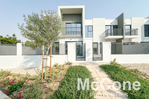 Shtëpi në qytet në Dubai Land, Dubai, Emiratet e Bashkuara Arabe 4 dhoma gjumi, 244.61 m2. № 587569 - Foto 9