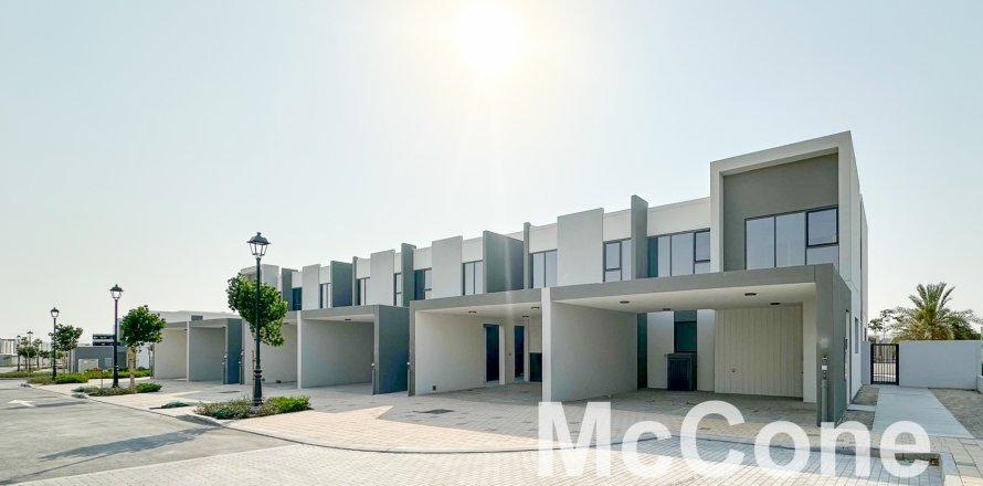 Shtëpi në qytet në Dubai Land, Dubai, Emiratet e Bashkuara Arabe 4 dhoma gjumi, 244.61 m2. № 587569