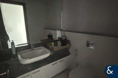 Business Bay, Dubai, UAE의 판매용 아파트 침실 2개, 140제곱미터 번호 685299 - 사진 15