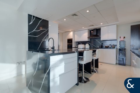 Apartment sa 23 MARINA TOWER sa Dubai Marina, UAE 4 silid-tulugan, 524 sq.m. № 685272 - larawan 4