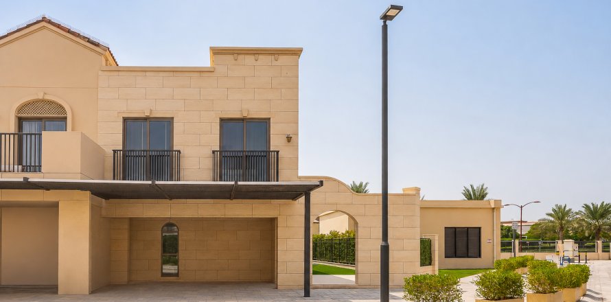 阿联酋 Dubai Jumeirah Golf Estates 联排别墅  3 卧, 204.82 平方米 , 编号 757559