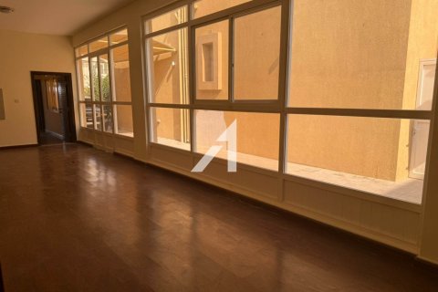 Villa zur Miete in Al Safa, Dubai, VAE 5 Schlafzimmer, 1569.3 m2 Nr. 647017 - Foto 3