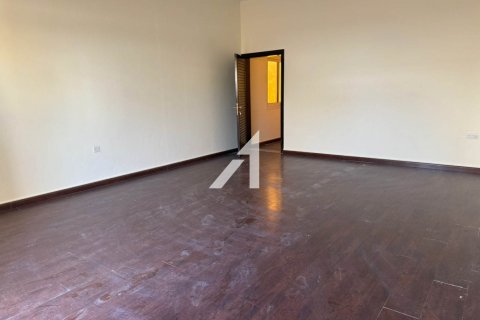 Villa zur Miete in Al Safa, Dubai, VAE 5 Schlafzimmer, 1569.3 m2 Nr. 647017 - Foto 10