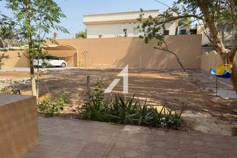 Villa zur Miete in Al Safa, Dubai, VAE 5 Schlafzimmer, 1569.3 m2 Nr. 647017 - Foto 30