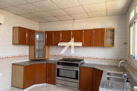 Villa zur Miete in Al Safa, Dubai, VAE 5 Schlafzimmer, 1569.3 m2 Nr. 647017 - Foto 14