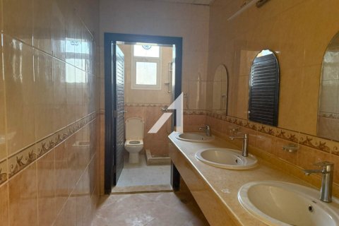 Villa zur Miete in Al Safa, Dubai, VAE 5 Schlafzimmer, 1569.3 m2 Nr. 647017 - Foto 27