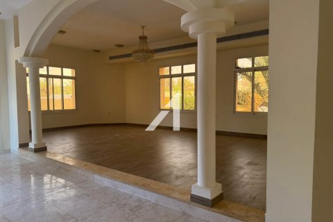 Villa zur Miete in Al Safa, Dubai, VAE 5 Schlafzimmer, 1569.3 m2 Nr. 647017 - Foto 8