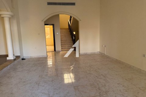Villa zur Miete in Al Safa, Dubai, VAE 5 Schlafzimmer, 1569.3 m2 Nr. 647017 - Foto 6