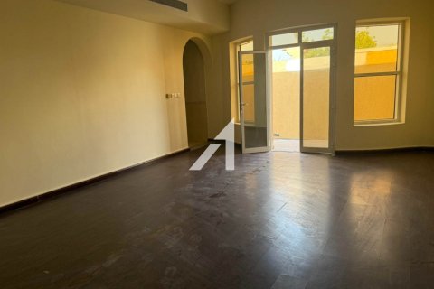 Villa zur Miete in Al Safa, Dubai, VAE 5 Schlafzimmer, 1569.3 m2 Nr. 647017 - Foto 2