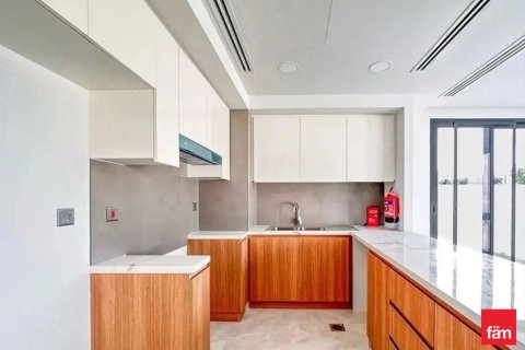 Villa till försäljning i Dubai, UAE 4 sovrum, 231.2 kvm Nr. 703800 - fotografi 6