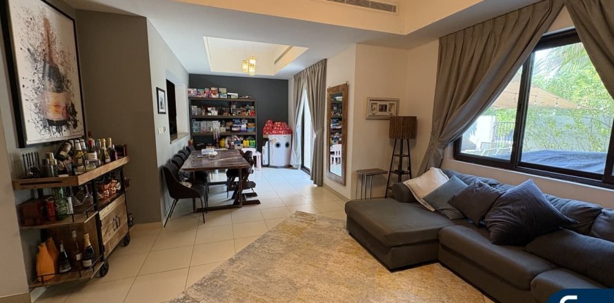 Willa w Reem, Dubai, ZEA 3 sypialnie, 243 mkw. nr 668585