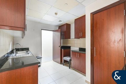 דירה להשכרה ב Jumeirah Beach Residence, Dubai, איחוד האמירויות 2 חדרי שינה, 107 מ"ר, מספר 668584 - תמונה 4