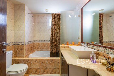 Vila u Meadows, Dubai, UAE 5 spavaćih soba, 353 m2 Br. 649594 - fotografija 16
