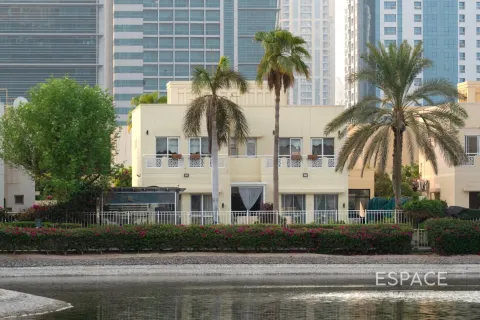Vila u Meadows, Dubai, UAE 5 spavaćih soba, 353 m2 Br. 649594 - fotografija 17