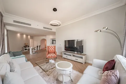 شقة للبيع في نخلة جميرا، دبي، الإمارات العربية المتحدة 3 غرفة نوم ، 200 متر مربع ، رقم 649595 - صورة 2