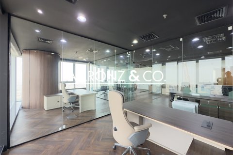 Oficina en alquiler en Business Bay, Dubai, EAU 82.5 m2 № 670612 - foto 12
