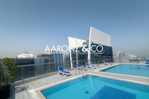 Jumeirah Lake Towers, Dubai, संयुक्त अरब अमीरात में अपार्टमेंट, 2 बेडरूम, 121.7 वर्ग मीटर, संख्या 670627 - फ़ोटो 16