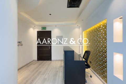 Oficina en alquiler en Business Bay, Dubai, EAU 90.4 m2 № 670613 - foto 5