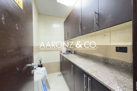 Oficina en alquiler en Business Bay, Dubai, EAU 90.4 m2 № 670613 - foto 10