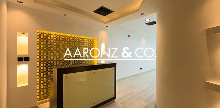 Oficina en Business Bay, Dubai, EAU 90.4 m² № 670613