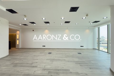Oficina en alquiler en Business Bay, Dubai, EAU 90.4 m2 № 670613 - foto 13