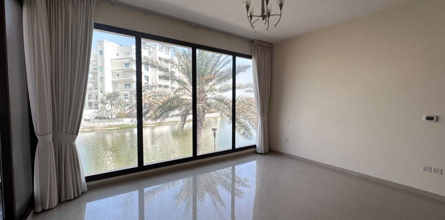 Radhus i Jumeirah Islands, Dubai, UAE 4 sovrum, 312 kvm Nr. 696096