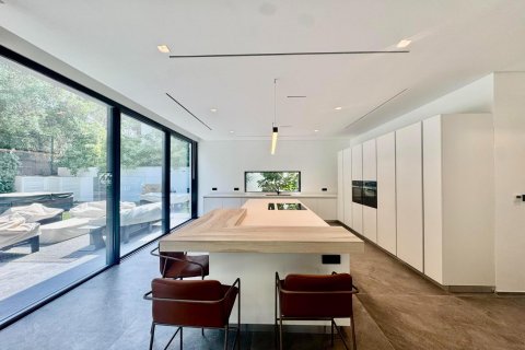 Vila v Al Barari, Dubai, SAE 4 ložnice, 962 m² Č.: 623262 - fotografie 9