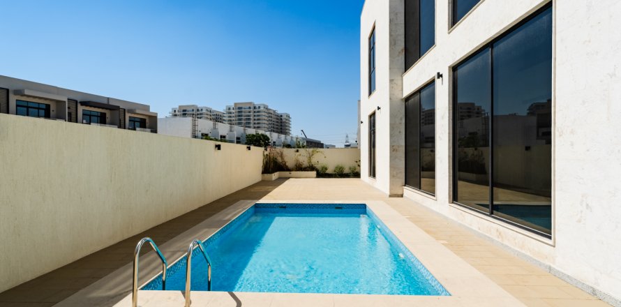 Villa a Dubai, EAU 5 camere da letto, 539 mq. № 734445