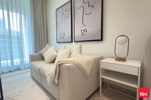 Apartment in Business Bay, Dubai, UAE 57.7 sq.m. № 632955 - photo 2