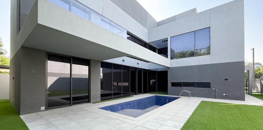 Villa in Tilal City, Sharjah, VAE: 5 Schlafzimmer, 568.29 m2 Nr. 748981