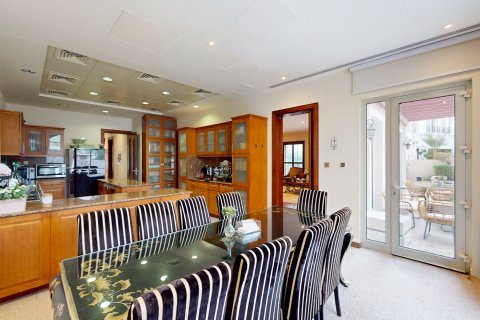 Villa in The Villa, Dubai, UAE 5 bedrooms, 627 sq.m. № 748982