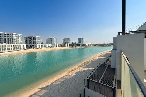 Villa i Sharjah Waterfront City, Sharjah, UAE 5 soveværelser, 352.94 kvm № 748980
