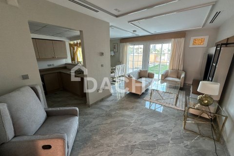 Shtëpi në qytet në Jumeirah Village Triangle, Dubai, Emiratet e Bashkuara Arabe 2 dhoma gjumi, 152 m2. № 710333 - Foto 2