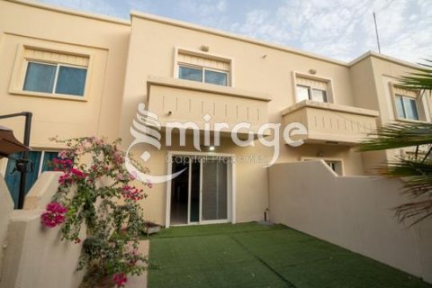 Řadový dům v Al Reef, Abu Dhabi, SAE 2 ložnice, 117.3 m² Č.: 597162 - fotografie 1