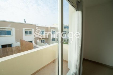 Řadový dům v Al Reef, Abu Dhabi, SAE 2 ložnice, 117.3 m² Č.: 597162 - fotografie 2