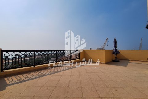 Apartment til salg i Al Marjan Island, Ras Al Khaimah, UAE 1 soveværelse, 130.1 kvm № 611750 - foto 11
