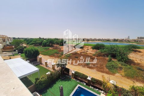 Townhouse in Al Hamra Village, Ras Al Khaimah, UAE 3 bedrooms, 263.2 sq.m. № 611752 - photo 3