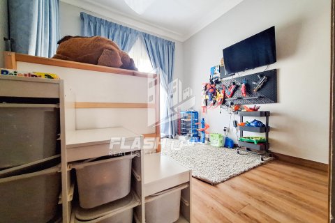 Townhouse in Al Hamra Village, Ras Al Khaimah, UAE 3 bedrooms, 263.2 sq.m. № 611752 - photo 17