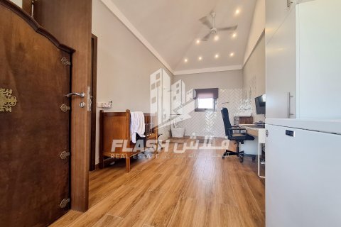 Townhouse in Al Hamra Village, Ras Al Khaimah, UAE 3 bedrooms, 263.2 sq.m. № 611752 - photo 24
