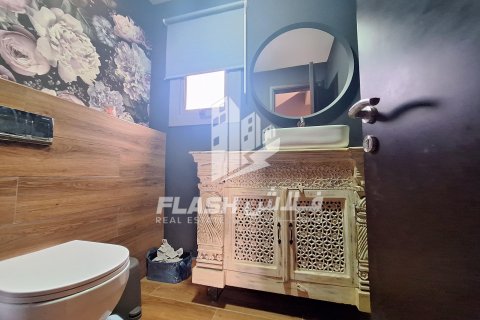 Townhouse in Al Hamra Village, Ras Al Khaimah, UAE 3 bedrooms, 263.2 sq.m. № 611752 - photo 10