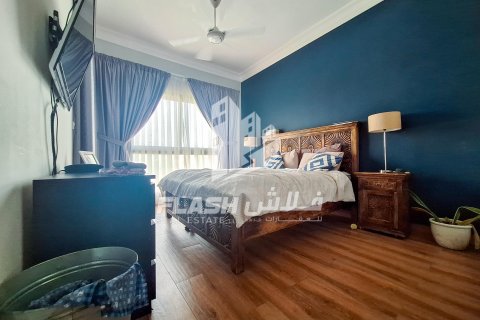 Townhouse in Al Hamra Village, Ras Al Khaimah, UAE 3 bedrooms, 263.2 sq.m. № 611752 - photo 14