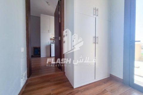 Townhouse in Al Hamra Village, Ras Al Khaimah, UAE 3 bedrooms, 263.2 sq.m. № 611752 - photo 21