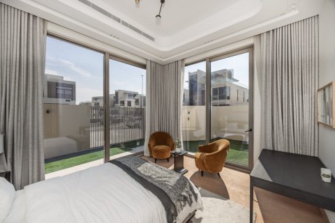 Villa in vendita a Dubai South (Dubai World Central), Dubai, EAU 5 camere da letto, 672 mq. № 680265 - foto 12