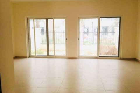 Maison de ville à louer à Al Warsan, Dubai, EAU 3 chambres, 156 m2 № 703299 - photo 6