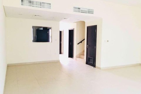Maison de ville à louer à Al Warsan, Dubai, EAU 3 chambres, 156 m2 № 703299 - photo 3
