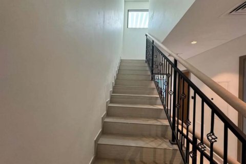 Damac Lagoons, Dubai, BAE’de kiralık sıra ev 4 yatak odası, 144 m&sup2; No 703300 - fotoğraf 7